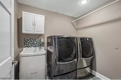 23 Chicopee Dr, Wayne, NJ 07470 - Photo 21