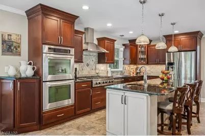23 Chicopee Dr, Wayne, NJ 07470 - Photo 41