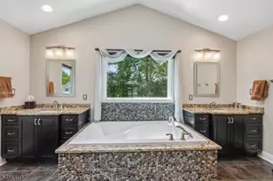 23 Chicopee Dr, Wayne, NJ 07470 - Photo 27