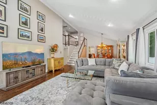 23 Chicopee Dr, Wayne, NJ 07470 - Photo 21