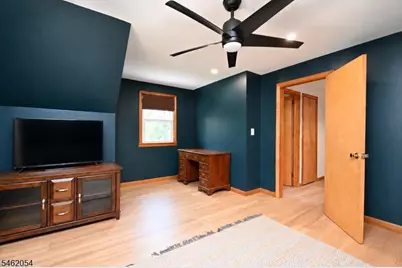 186 Macdonald Dr, Wayne, NJ 07470 - Photo 15