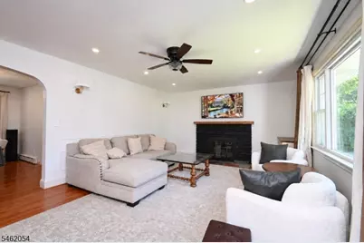 186 Macdonald Dr, Wayne, NJ 07470 - Photo 3