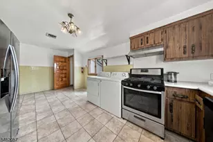 172 Union Ave, Belleville, NJ 07109 - Photo 7