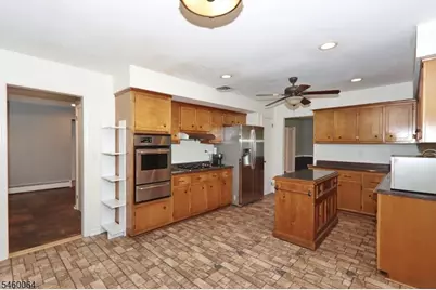 293 Cherry Hill Rd, Mountainside, NJ 07092 - Photo 11