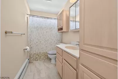 810 Lynwood Street, Raritan, NJ 08869 - Photo 21