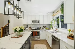 2 Tuers Pl, Montclair, NJ 07043 - Photo 9