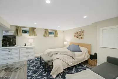 2 Tuers Pl, Montclair, NJ 07043 - Photo 23
