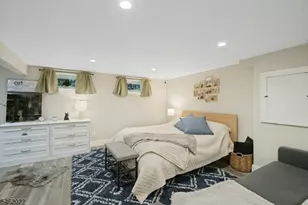 2 Tuers Pl, Montclair, NJ 07043 - Photo 23