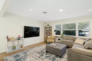 2 Tuers Pl, Montclair, NJ 07043 - Photo 3