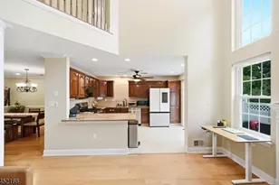 18 Clark Ct, Bernards Township, NJ 07920 - Photo 5