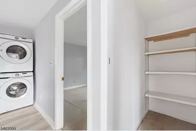800 De Lalla Ter, Ridgefield, NJ 07657 - Photo 7
