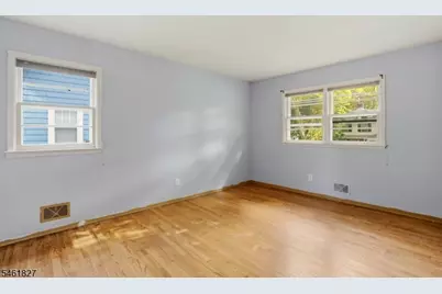 107 Severin Ct, Cranford Township, NJ 07016 - Photo 3