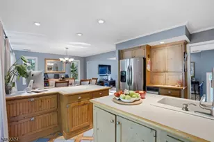 10 Rosemere Ave, West Caldwell, NJ 07006 - Photo 7
