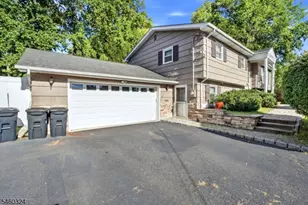 10 Rosemere Ave, West Caldwell, NJ 07006 - Photo 23