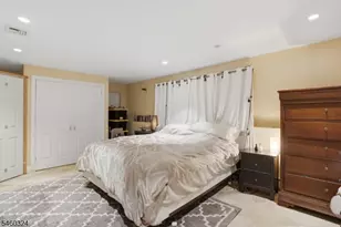 10 Rosemere Ave, West Caldwell, NJ 07006 - Photo 17