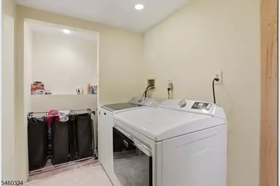 10 Rosemere Ave, West Caldwell, NJ 07006 - Photo 19
