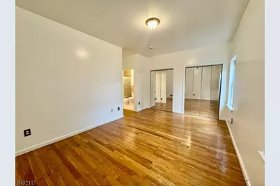 142 Ege Ave, Jersey City, NJ 07304 - Photo 7