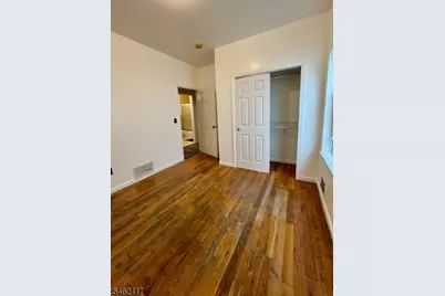 142 Ege Ave, Jersey City, NJ 07304 - Photo 5