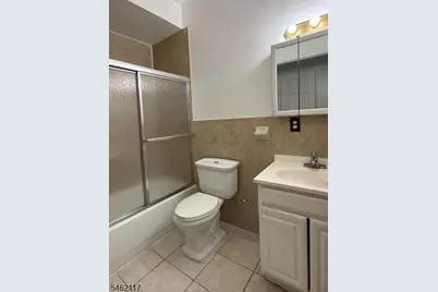 142 Ege Ave, Jersey City, NJ 07304 - Photo 3
