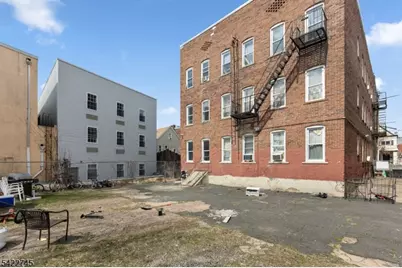 101 Burgess Pl #2, Passaic, NJ 07055 - Photo 17