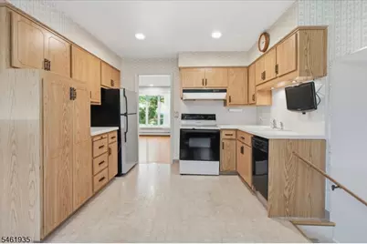 571 Green Pond Rd, Rockaway Township, NJ 07866 - Photo 15