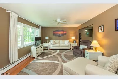 29 Thistle Ave, Vernon Twp., NJ 07418 - Photo 5