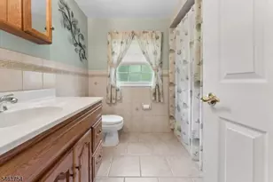34 Hughes Rd, Franklin Township, NJ 08873 - Photo 31