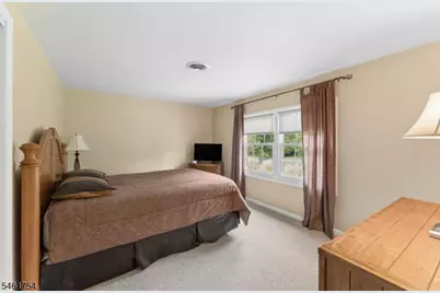34 Hughes Rd, Franklin Township, NJ 08873 - Photo 29