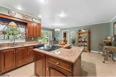 34 Hughes Rd, Franklin Township, NJ 08873 - Photo 19