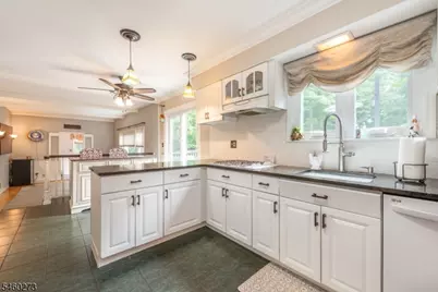 66 Darlington Dr, Wayne, NJ 07470 - Photo 13