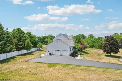 33 Hughey Ln, Hillsborough Township, NJ 08844 - Photo 45