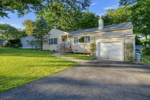 22 Dartford Rd, Parsippany, NJ 07950 - Photo 3