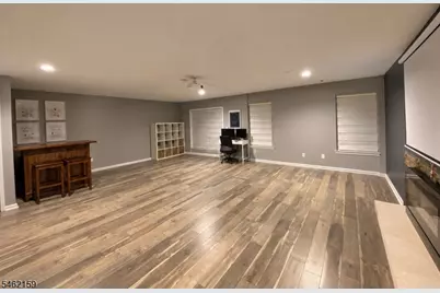 161 Terrace Ct, Pompton Lakes, NJ 07442 - Photo 9