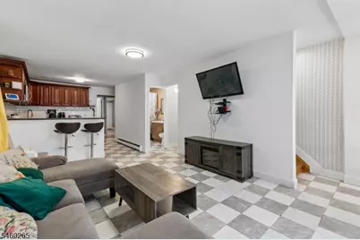 66 Oak Ave, Irvington, NJ 07111 - Photo 5