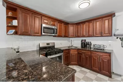 66 Oak Ave, Irvington, NJ 07111 - Photo 13