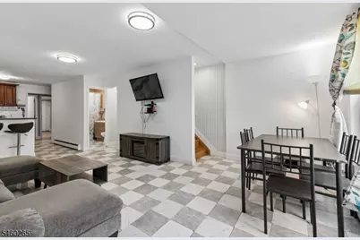 66 Oak Ave, Irvington, NJ 07111 - Photo 9