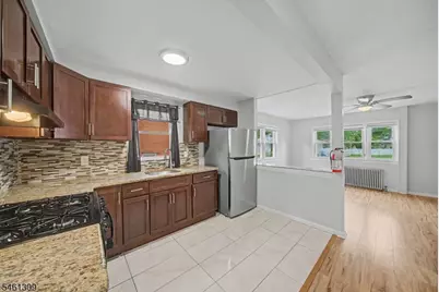 1019 Rivington St, Roselle, NJ 07203 - Photo 7