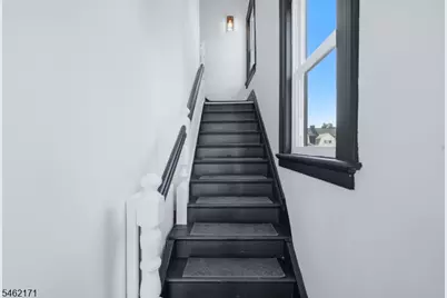 35 Rossmore Pl #2, Belleville, NJ 07109 - Photo 5