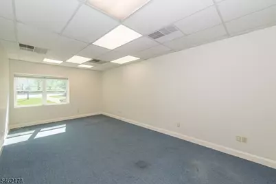490 Schooleys Mountain Rd, Washington Township, NJ 07840 - Photo 9