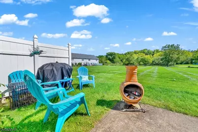 17 Beechmont Ter, Hardyston Township, NJ 07419 - Photo 9