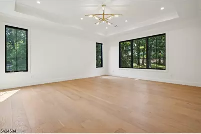 2 Heather Ln, Scotch Plains Township, NJ 07076 - Photo 9