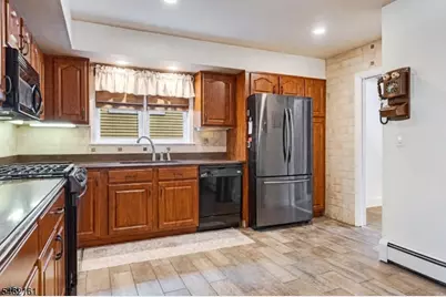 27 Strickland Ave, Little Falls Township, NJ 07424 - Photo 7