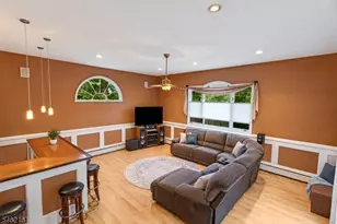 27 Strickland Ave, Little Falls Township, NJ 07424 - Photo 9