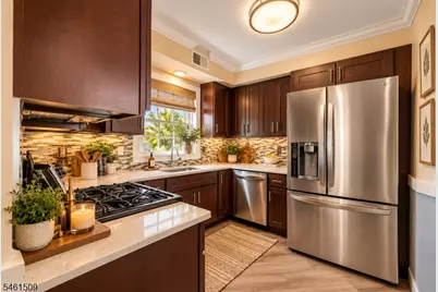 1034 William St, Unit #B, Elizabeth, NJ 07201 - Photo 3