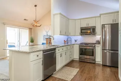 52 Bourne Circle, Hardyston Township, NJ 07419 - Photo 5
