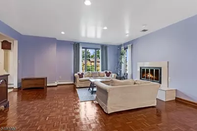 37 Jani Ct, Clifton, NJ 07013 - Photo 9