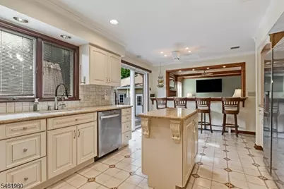 37 Jani Ct, Clifton, NJ 07013 - Photo 7