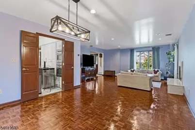 37 Jani Ct, Clifton, NJ 07013 - Photo 11