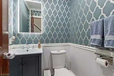 37 Jani Ct, Clifton, NJ 07013 - Photo 17