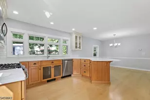 166 Crescent Ave, Waldwick, NJ 07463 - Photo 9